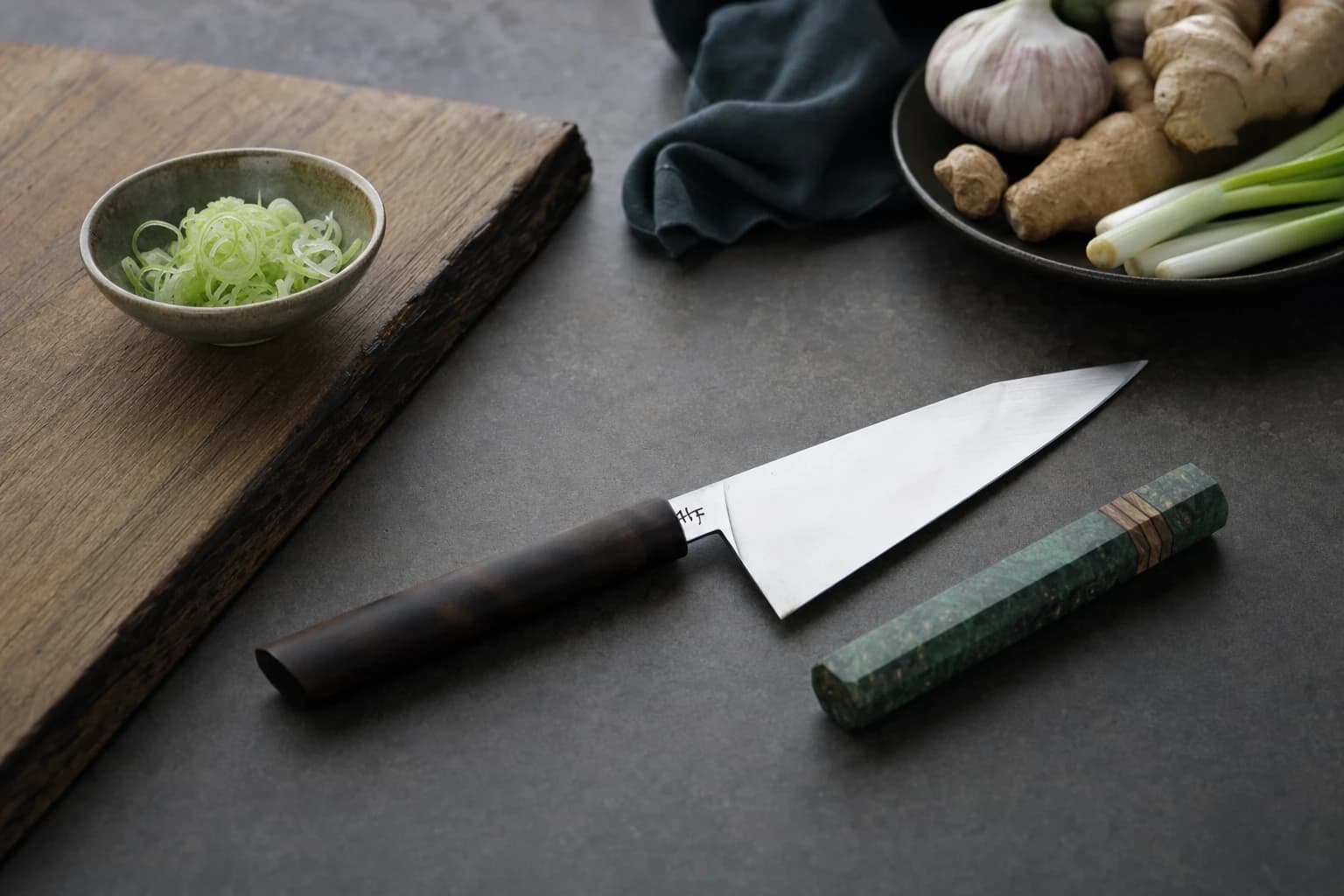7 grunner til å velge håndlagde kniver