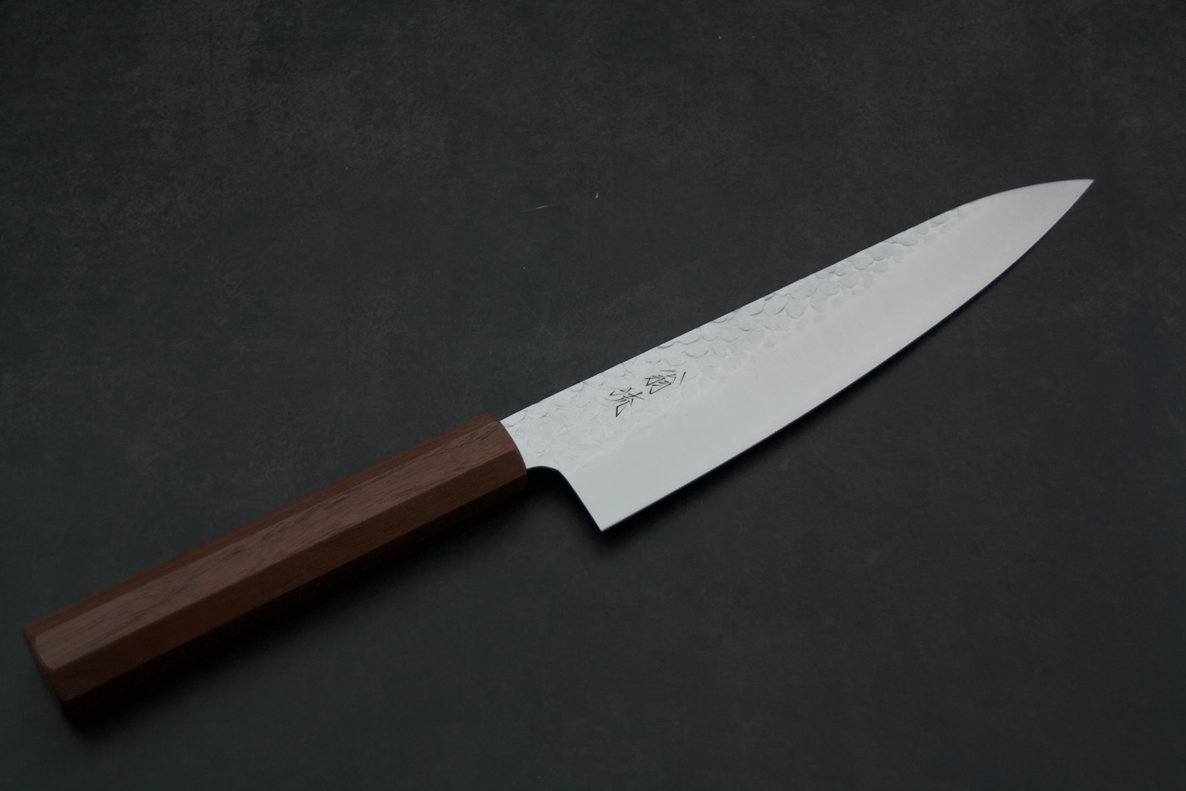 Hado B-grade Gyuto 200 mm — VG10 Tsuchime | Valnøtt